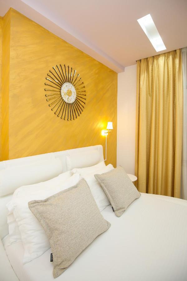 Noar Boutique Hotel Vlorë Esterno foto